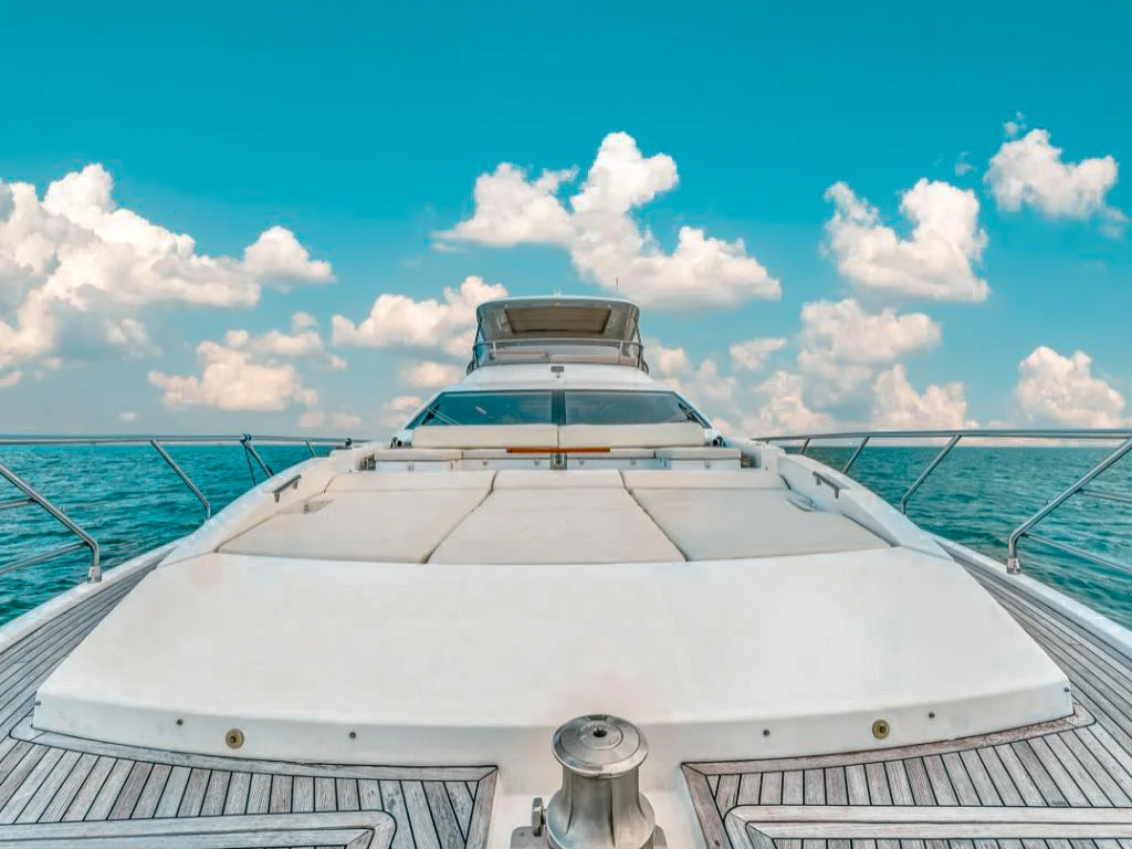 Deck area with seating on the 75 Azimut