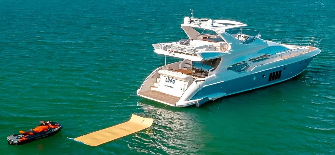 Side view of 70 Azimut II yacht on the water