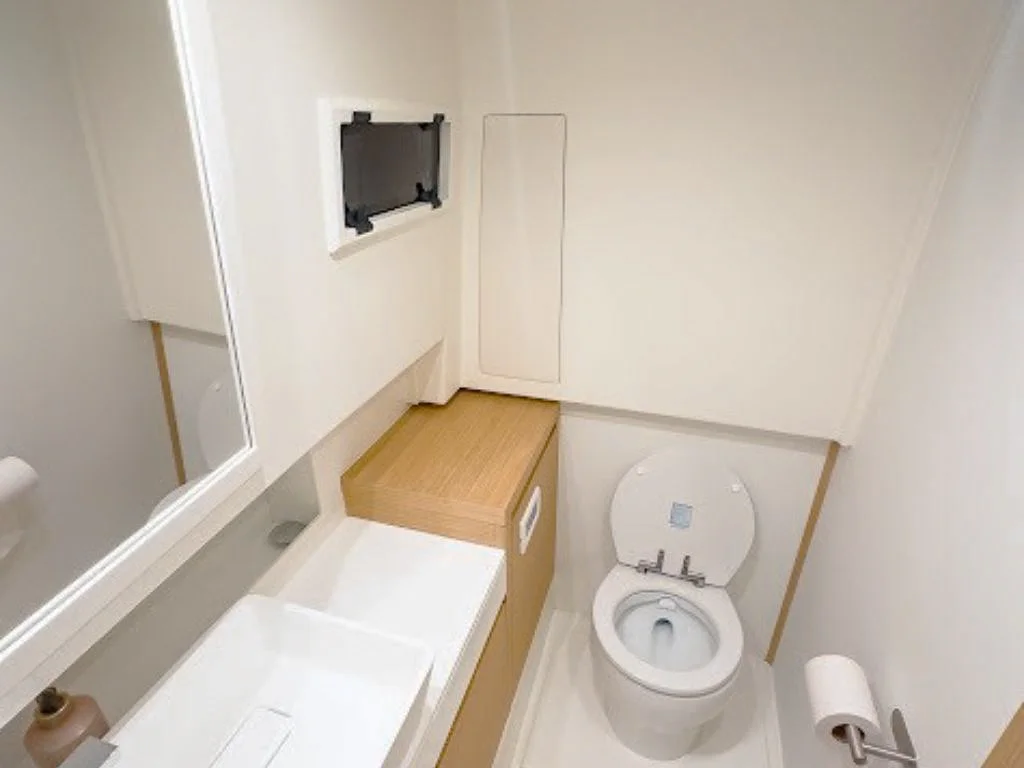 Interior amenities and cockpit of the 38 Pardo yacht