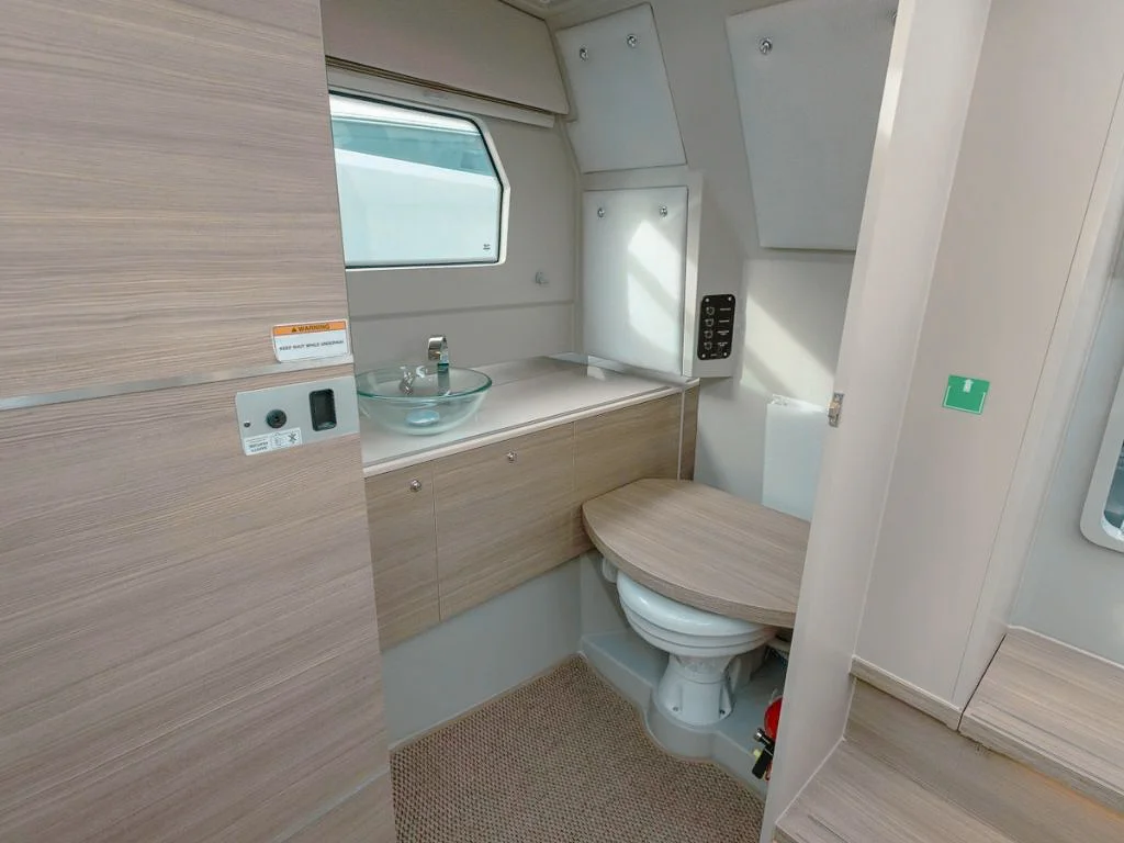 Interior seating and helm of the 34 Saxdor