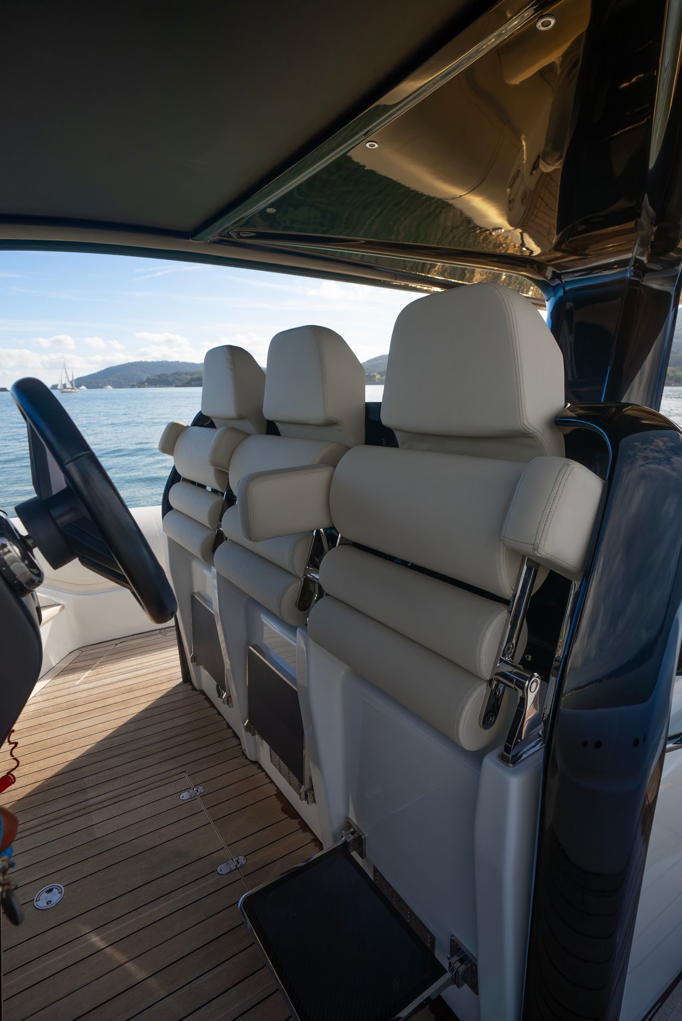 55 Anvera yacht stern with swim platform