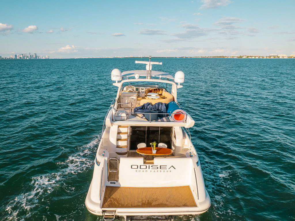 Stern view of the 55 Azimut II yacht at anchor