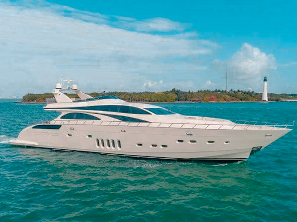 Luxury 105ft Leopard yacht for charter cruising in Miami waters