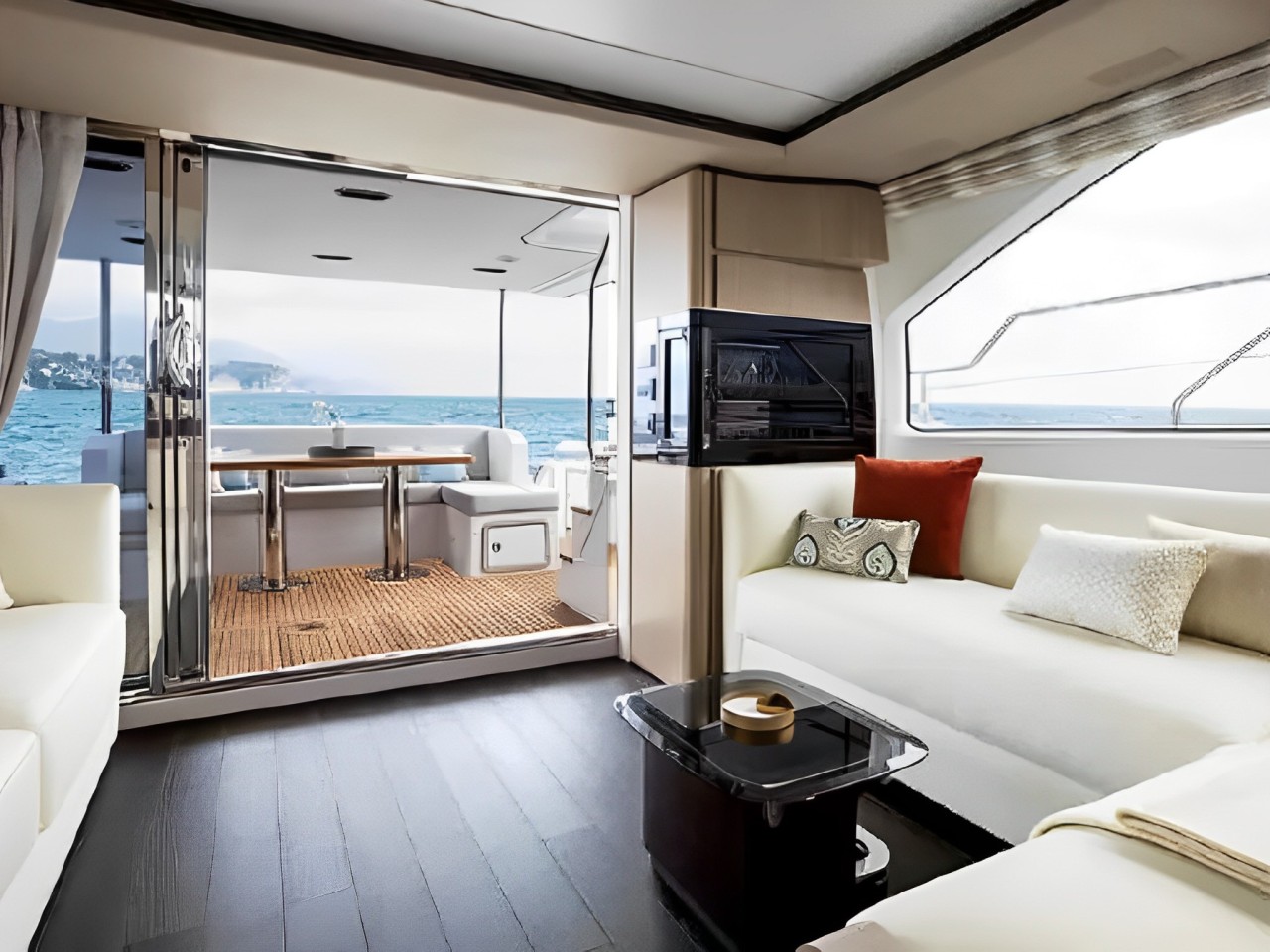 Back view of guests relaxing on the 68 Azimut II yacht
