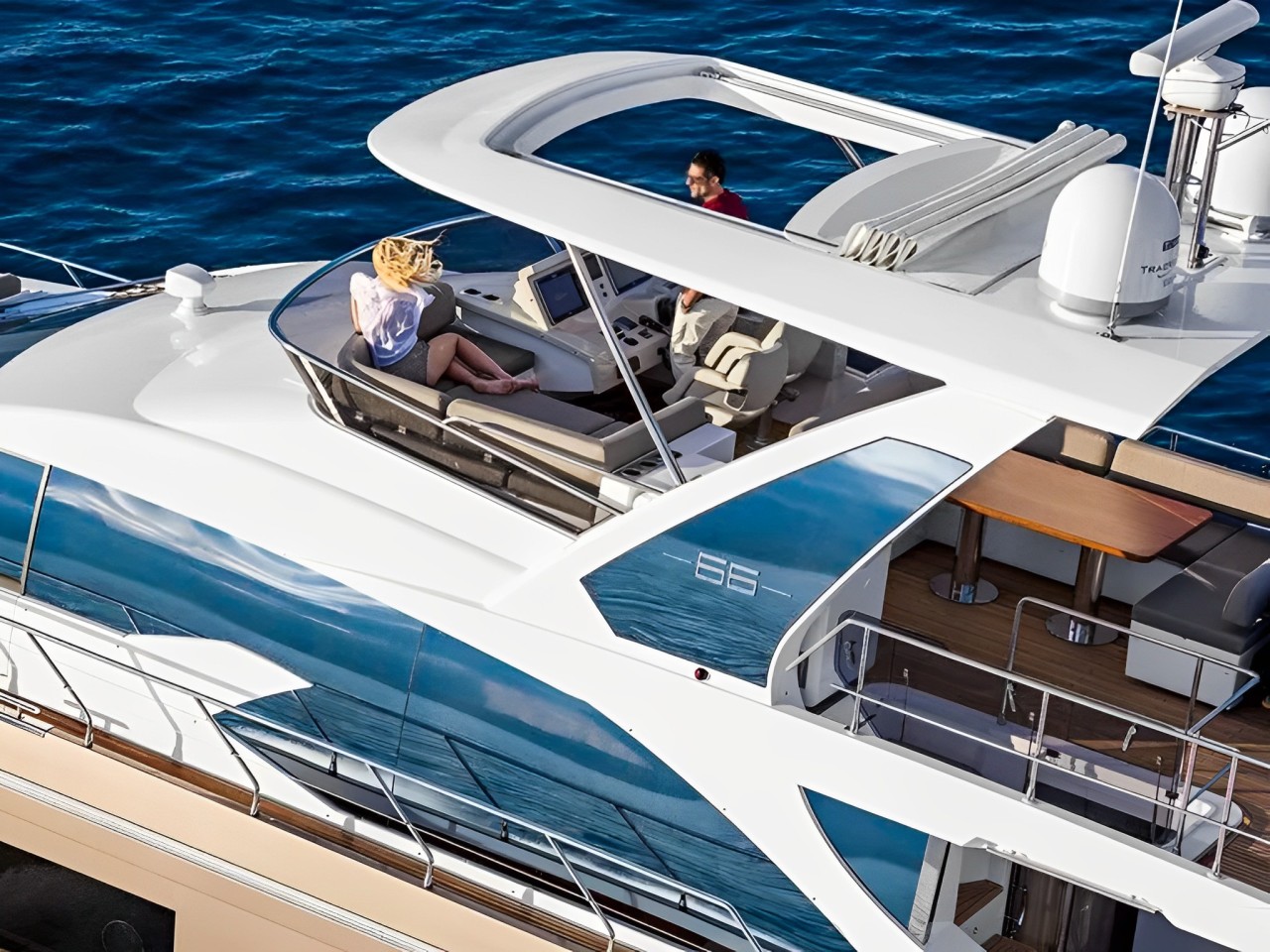 Aft deck of the 68 Azimut II yacht with seating