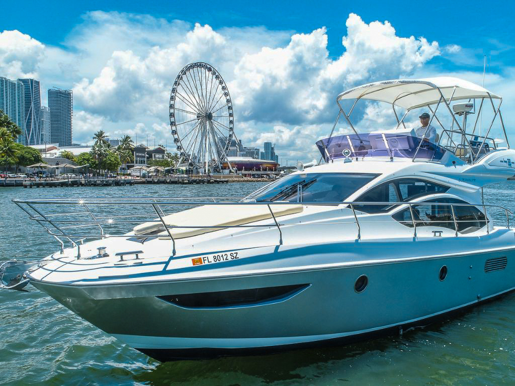 Upper deck and flybridge area of the 42 Azimut Fly yacht