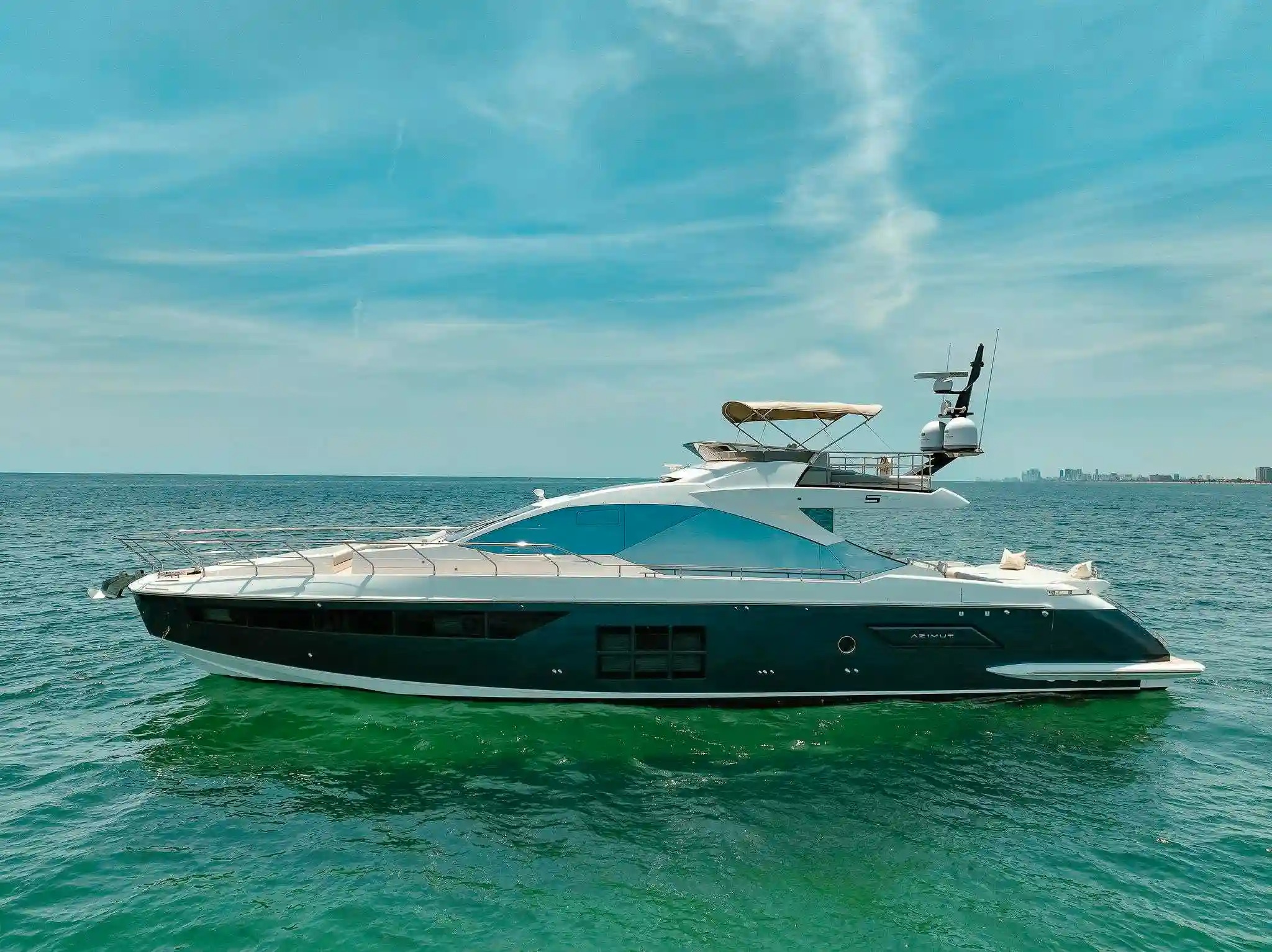 View of the 70 Azimut IV yacht cruising on the water