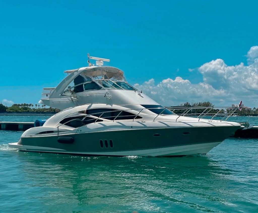 48 Cruiser Sport Yacht Exterior in Miami