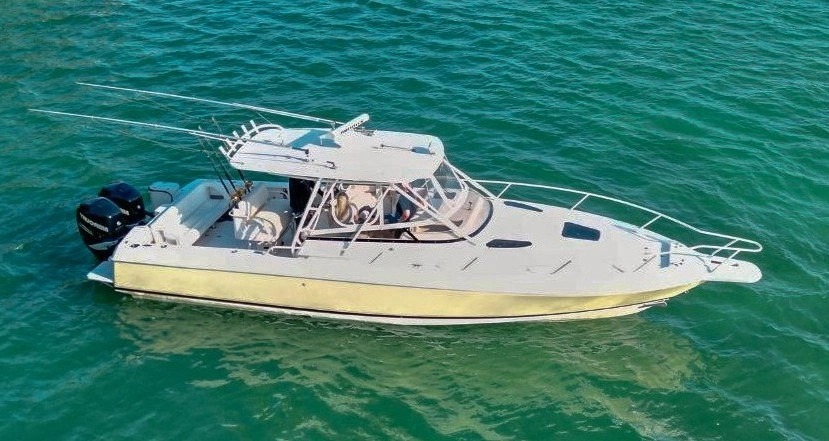 35 Intrepid yacht cruising in Miami waters