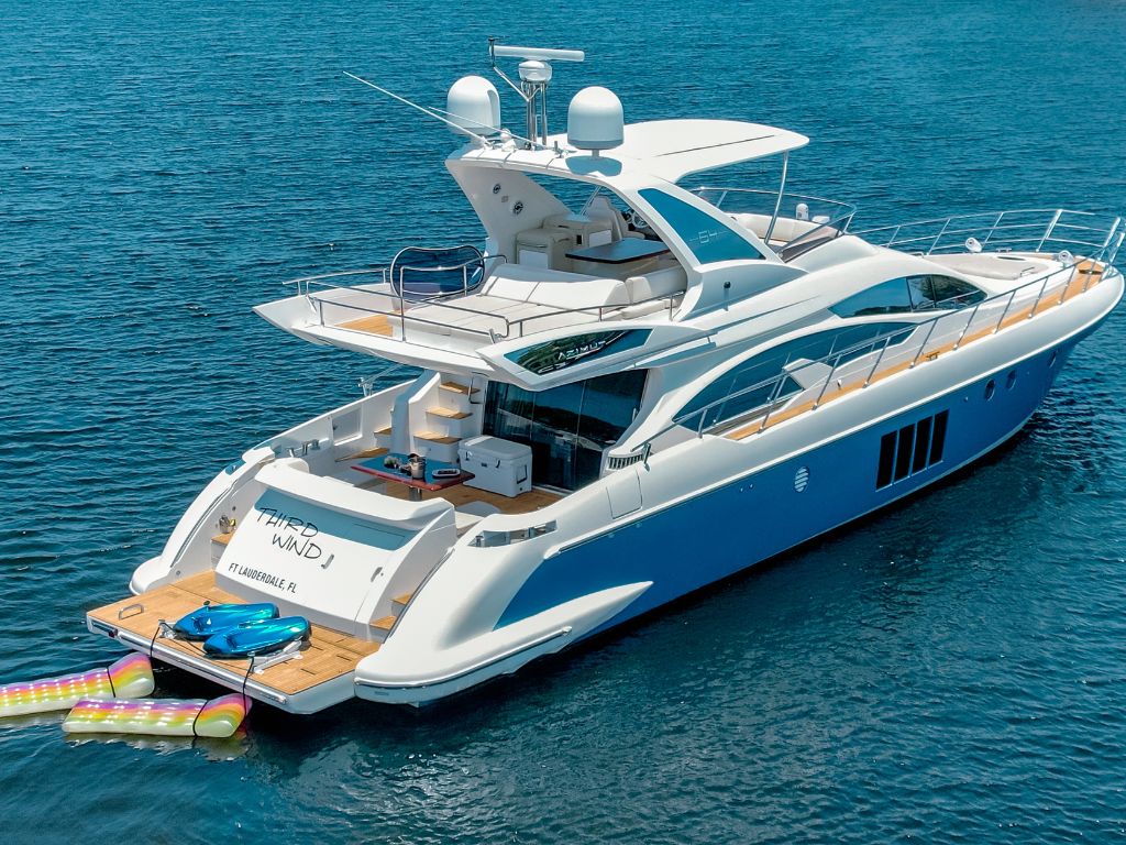Exterior view of the 64 Azimut yacht cruising