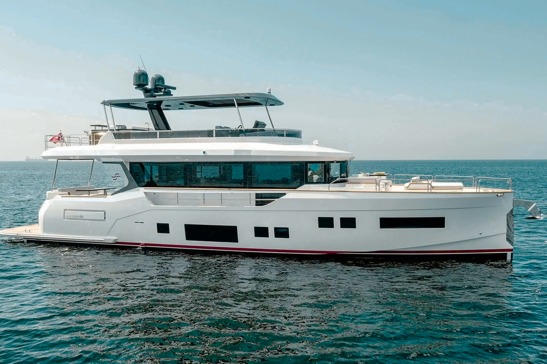 68 Sirena private yacht cruising in The Bahamas