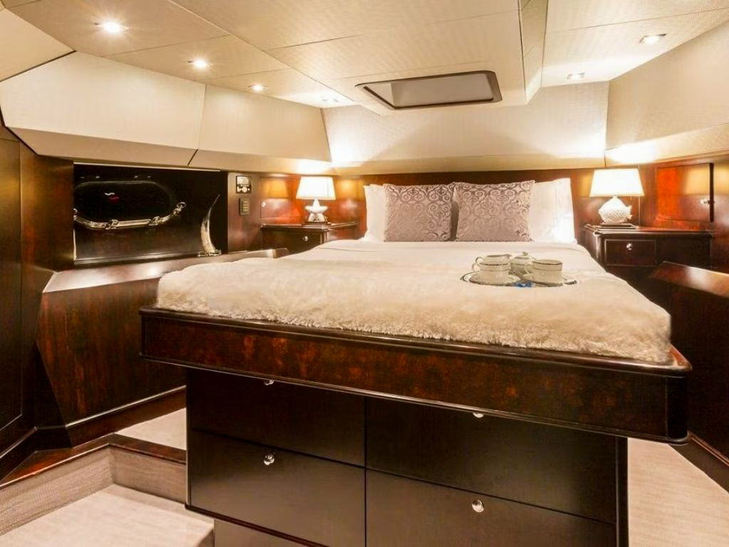Bedroom in the master suite on 116C Crescent yacht