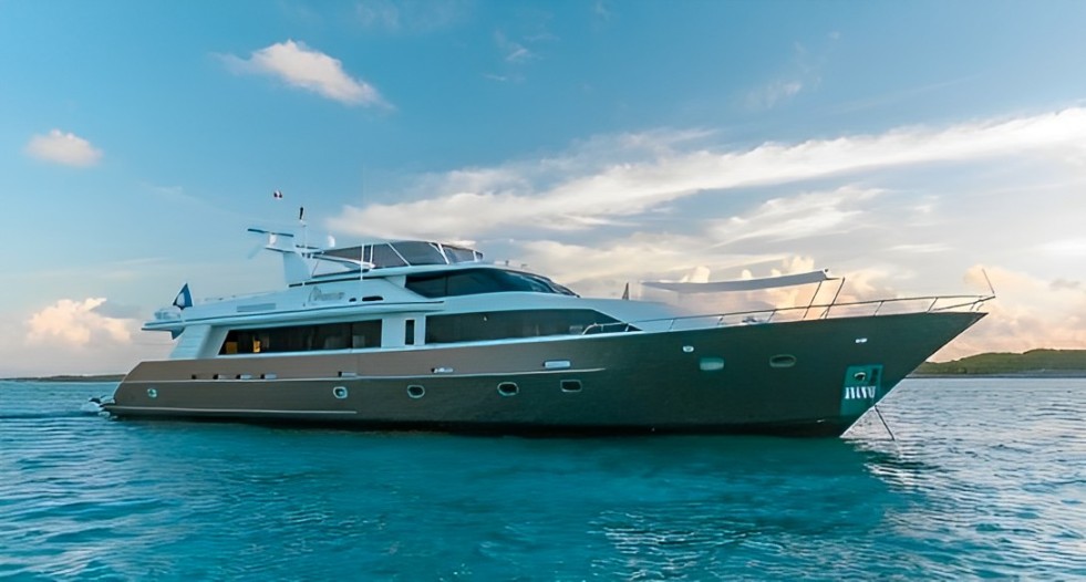 116 Crescent luxury motor yacht available for charter in The Bahamas