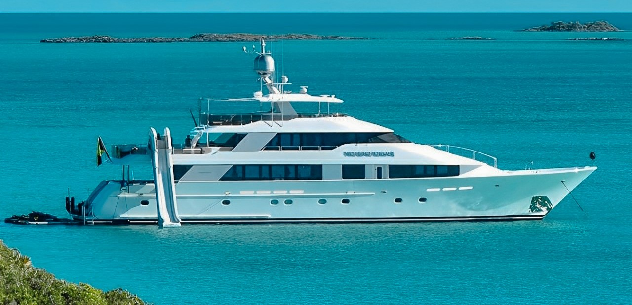 130 Westport luxury motor yacht with jacuzzi for charter in The Bahamas