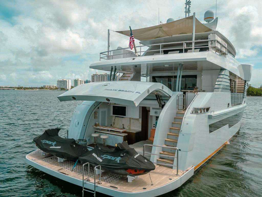 The 92 Hargrave yacht's spacious top deck with seating