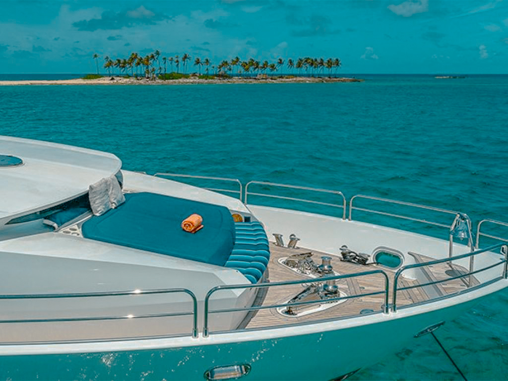 Water slide deployed from the 98 Sunseeker yacht