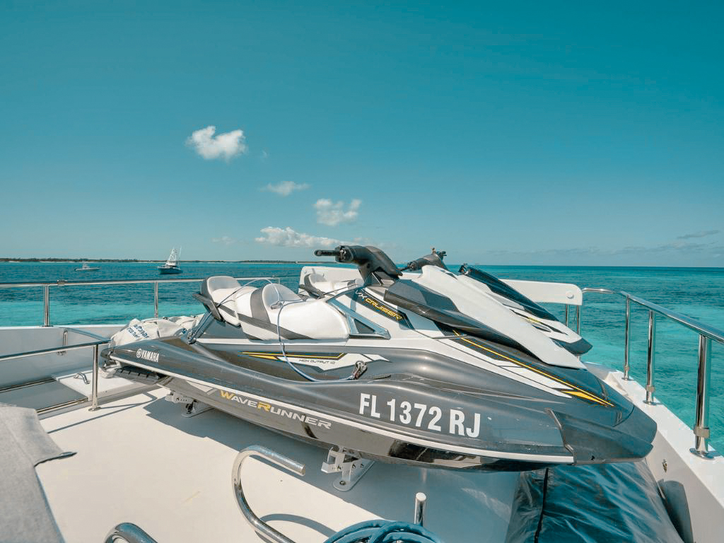 101 Hargrave yacht cruising in the ocean near The Bahamas