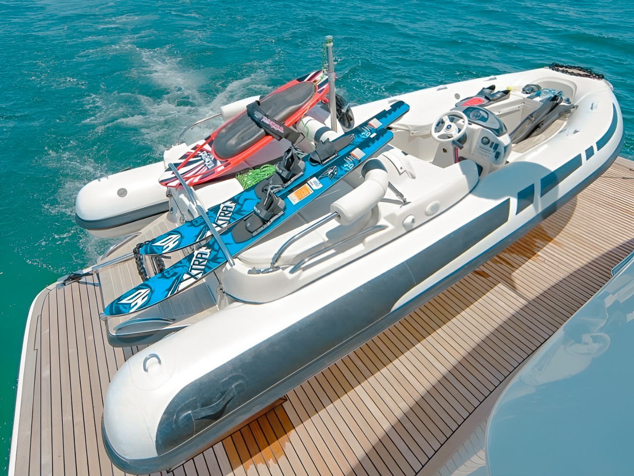 Jacuzzi on the deck of 103 Johnson yacht