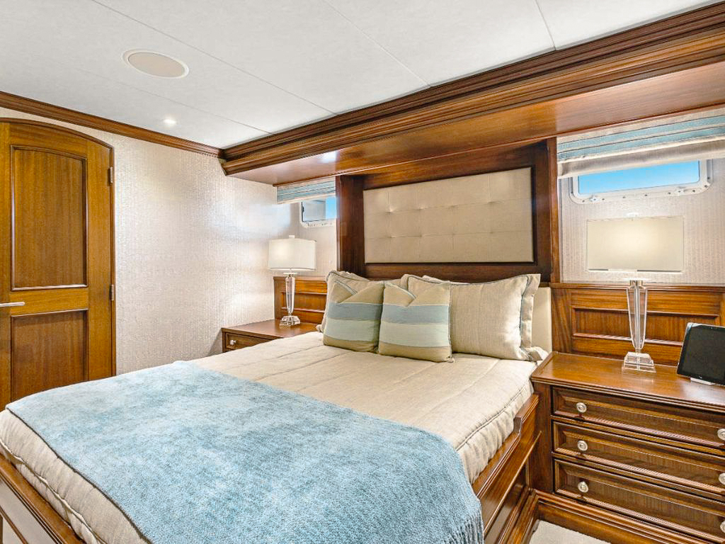 113ft Burger  113 yacht charter in The Bahamas - photo 7 of 12