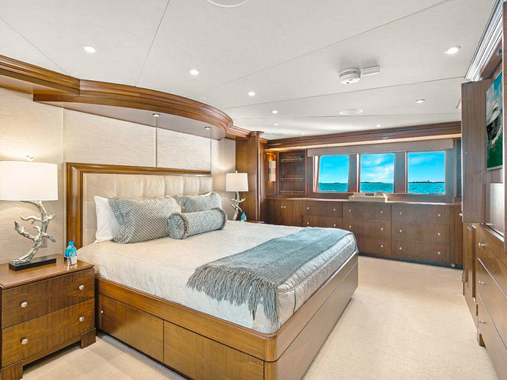 113ft Burger  113 yacht charter in The Bahamas - photo 8 of 12