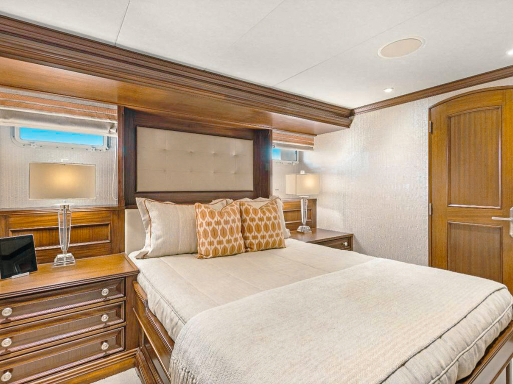 113ft Burger  113 yacht charter in The Bahamas - photo 9 of 12