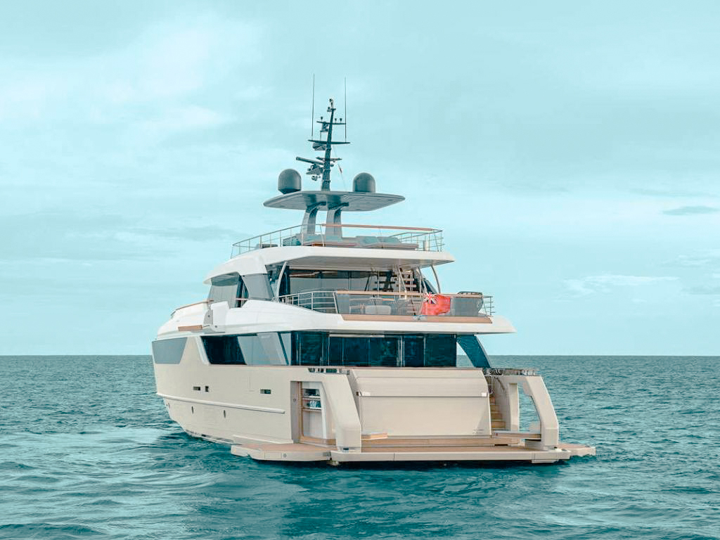 A luxurious salon on the 118 San Lorenzo yacht