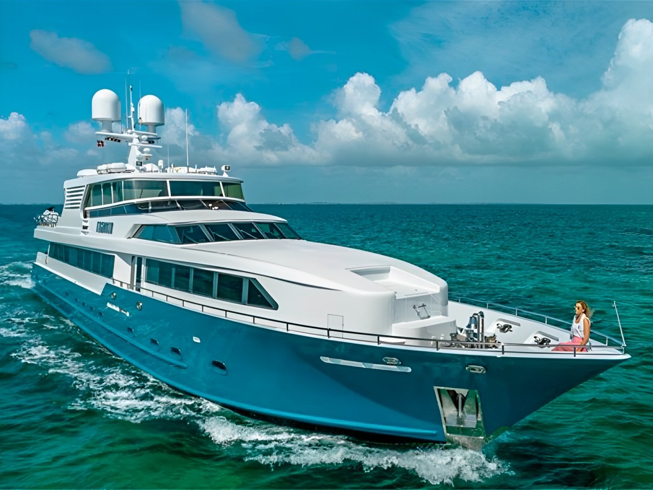133 Splendor yacht deck with seating