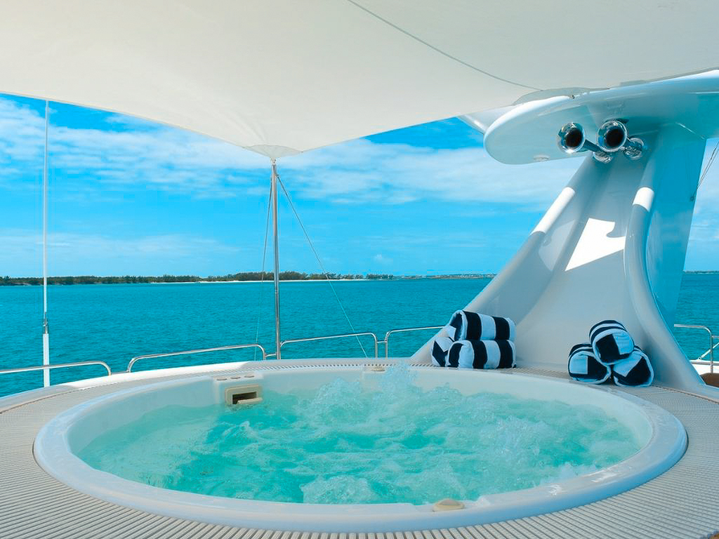 Heesen 143 yacht's bow with lounging area