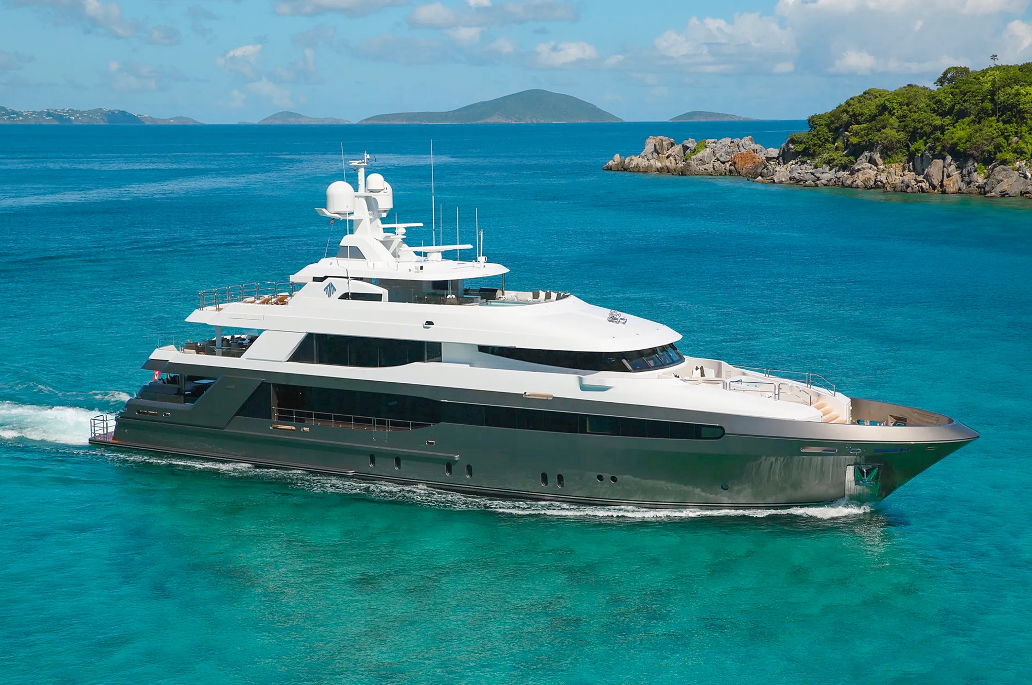 Rent a Jet Ski Yacht in The Bahamas — 5 Crewed Charters Rent a Jet Ski Yacht in The Bahamas — 5 Crewed Charters