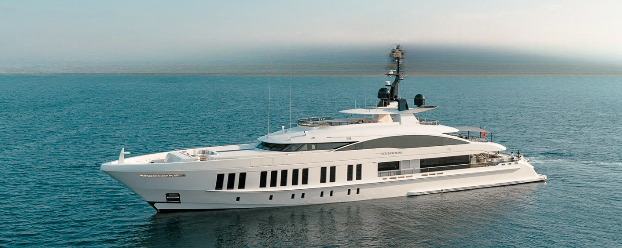198 Alia yacht exterior cruising in The Bahamas