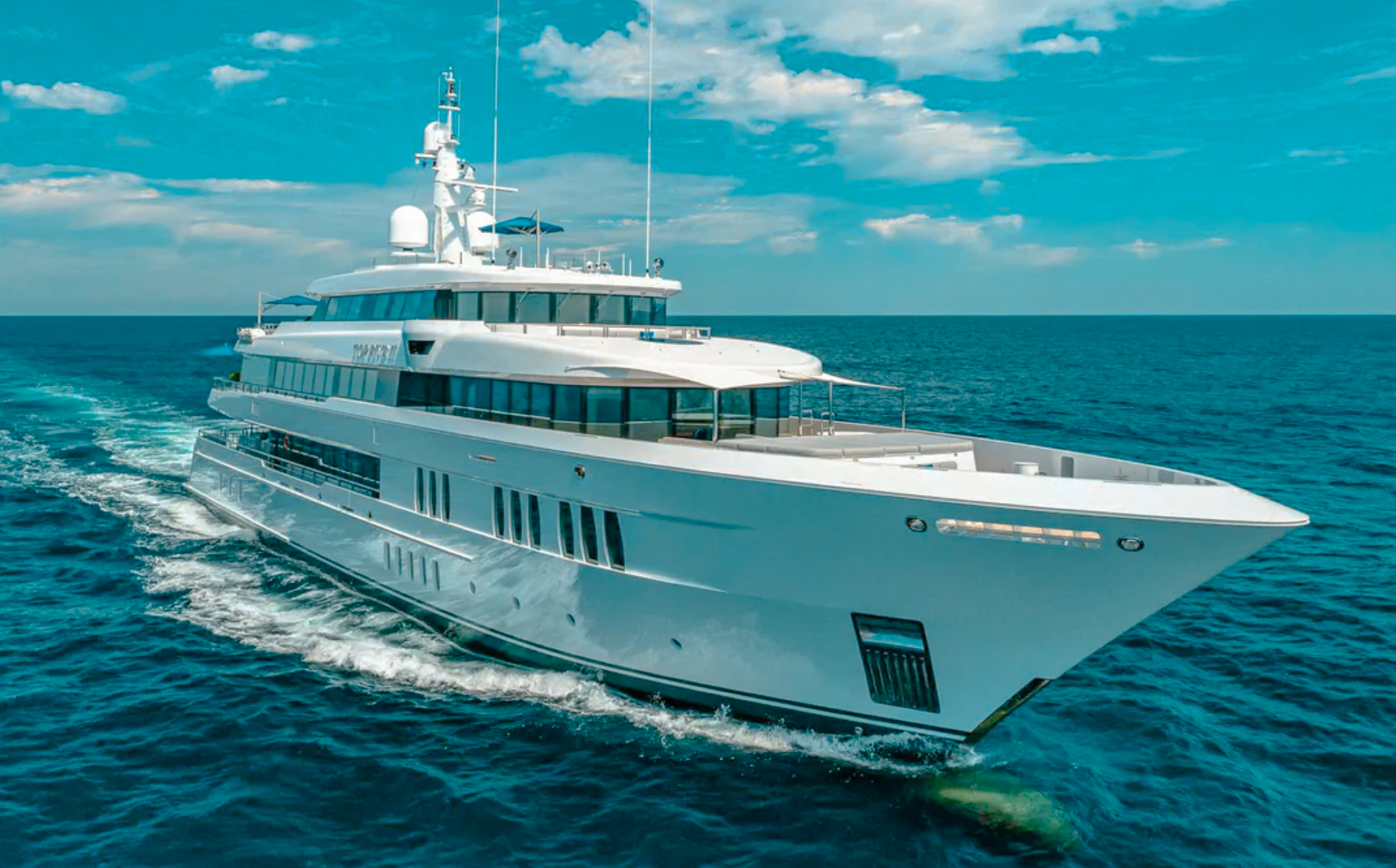200 Hakvoort superyacht available for private multi-day charter in The Bahamas