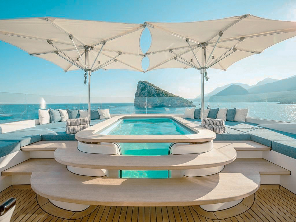 Rear view of 135 Alia yacht with beach club open
