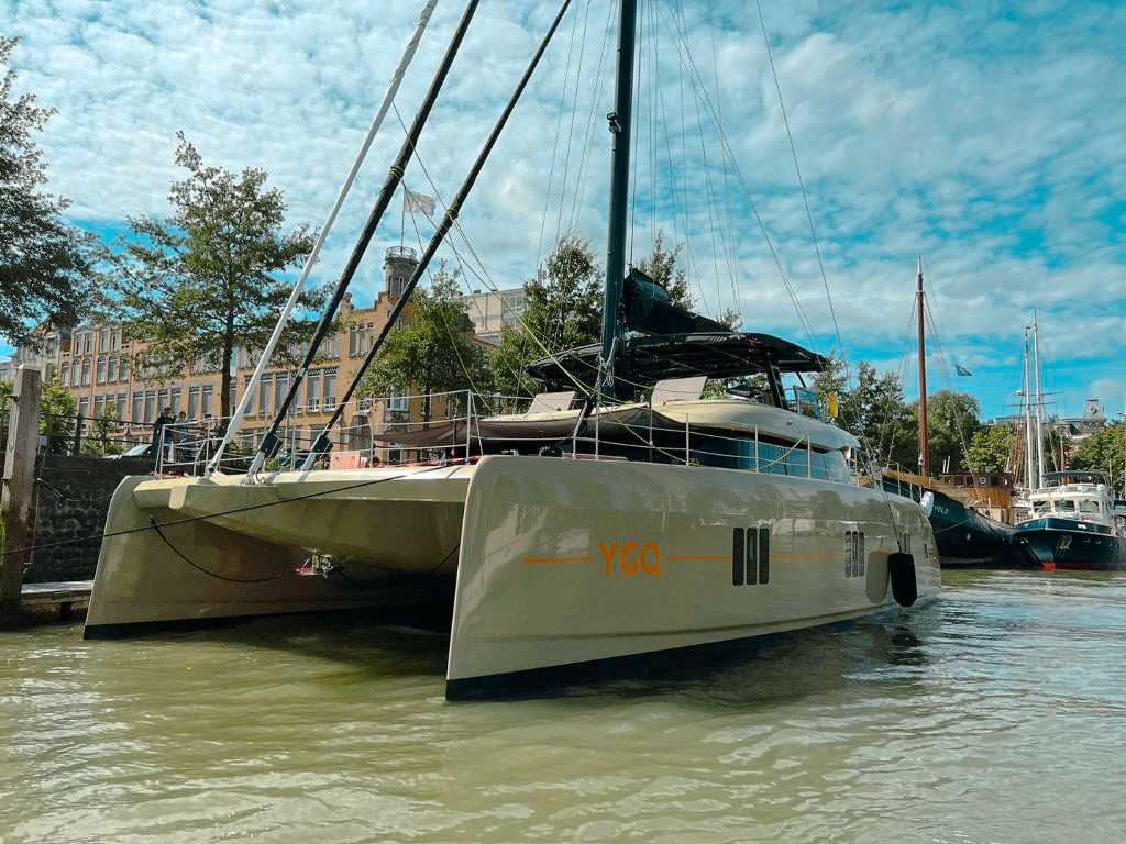 Side view of 63 Sunreef I yacht in Caribbean