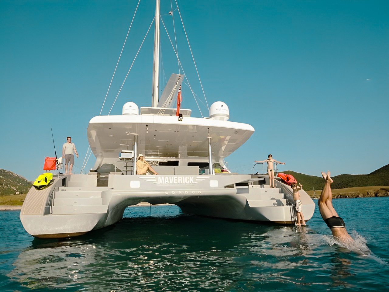 Interior salon of 74 Sunreef II yacht with dining area