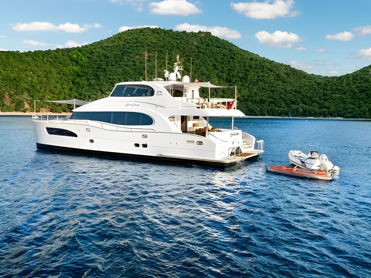 Aft deck of 74 Horizon yacht with seating