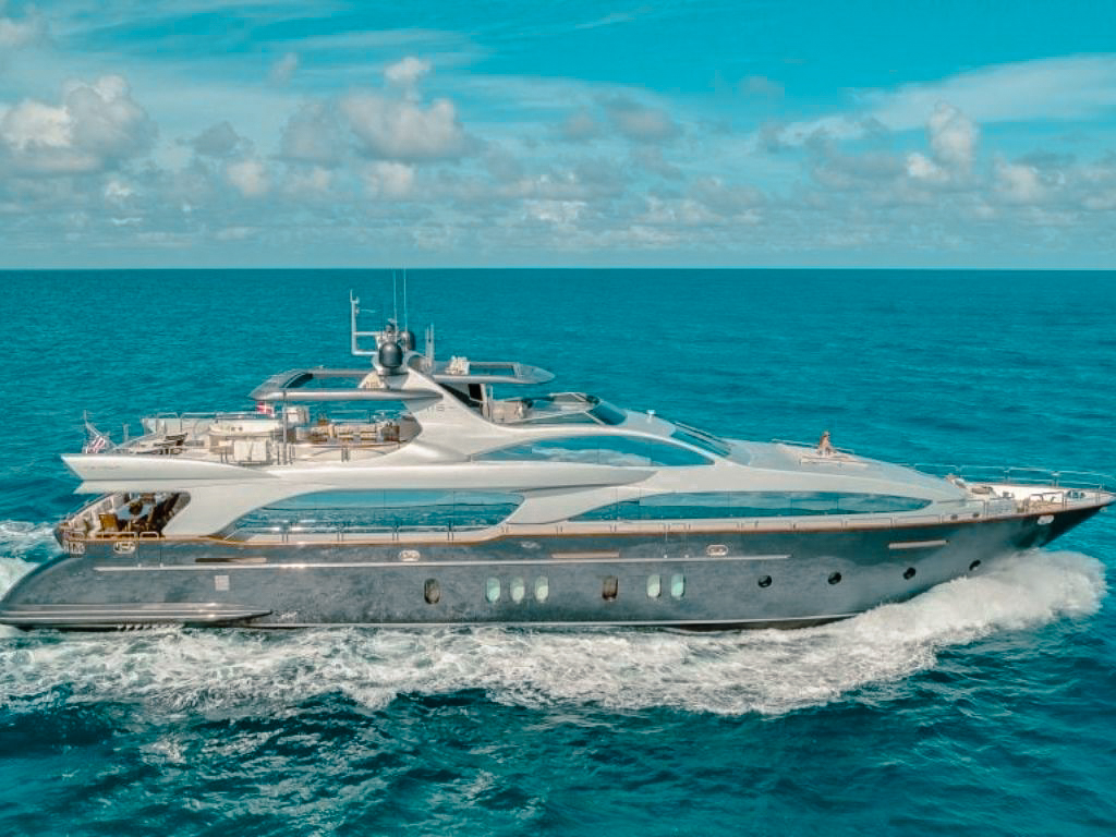 116 Azimut II superyacht for private multi-day charter in the Caribbean