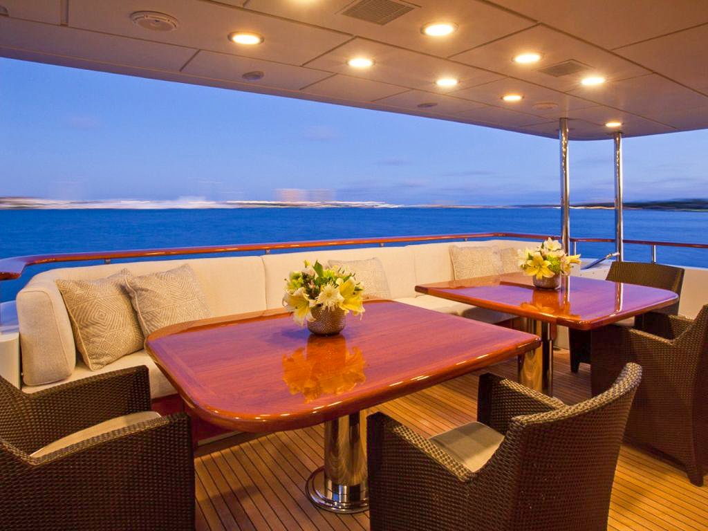 Jacuzzi on the deck of 125 Palmer Johnson yacht