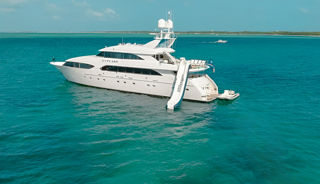 Bow deck of 132 Westship with lounge area
