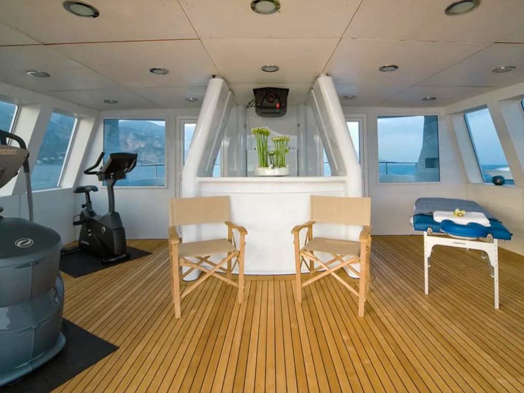 Another exterior angle of the 172 Codecasa yacht showing its profile