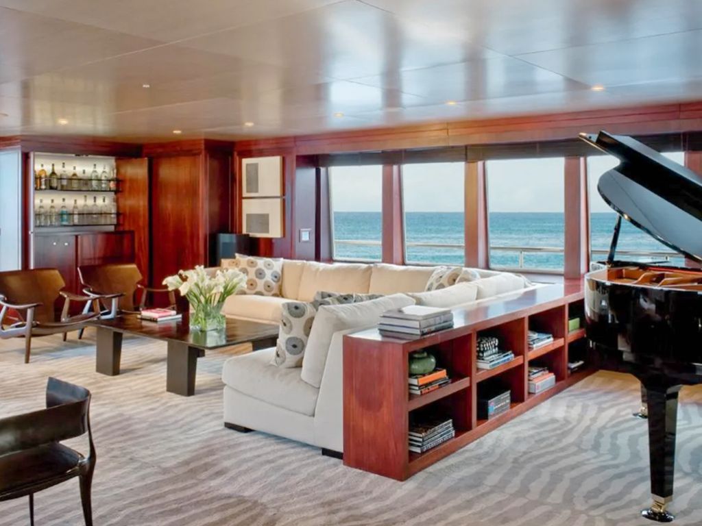 Scenic view of the 172 Codecasa yacht anchored in a calm Caribbean bay