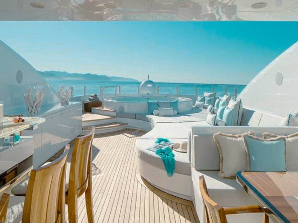 182 Turquoise yacht deck with seating