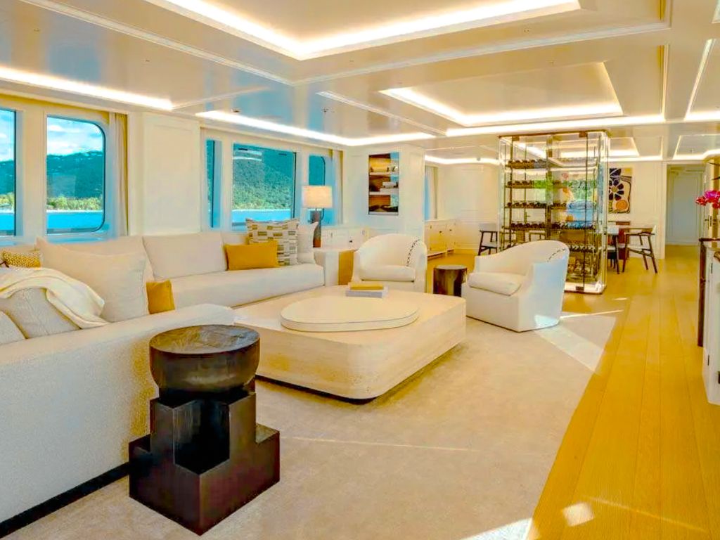182 Feadship stern with swim platform and water toys