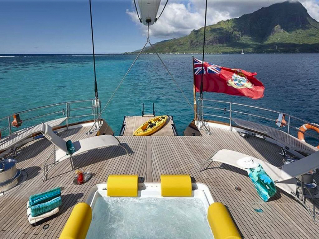 185 Alloy yacht exterior with tender