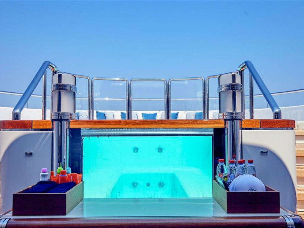 Exterior view of the 290 Oceanco yacht at sea