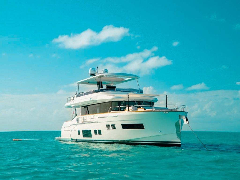 Exterior view of the 68 Sirena yacht deck