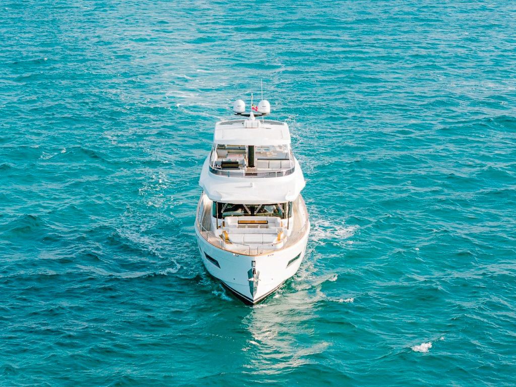 Spacious master cabin of the 68 Sirena yacht