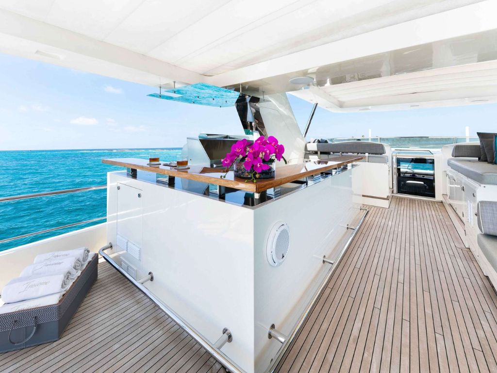 Aerial view of the 105 Azimut II yacht anchored in a beautiful bay