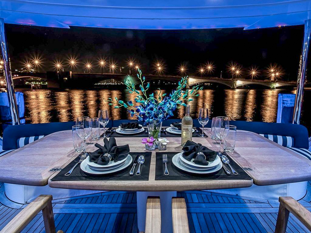 Front deck of the 82 Sunseeker II with sunpads for lounging