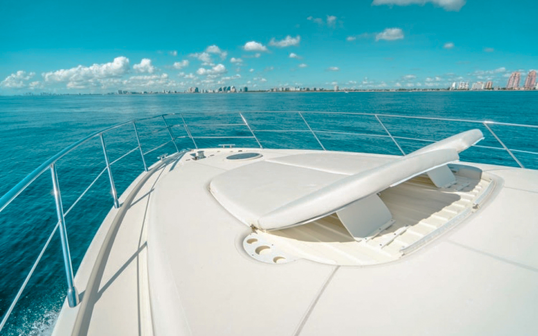 Interior salon of 68 Azimut yacht