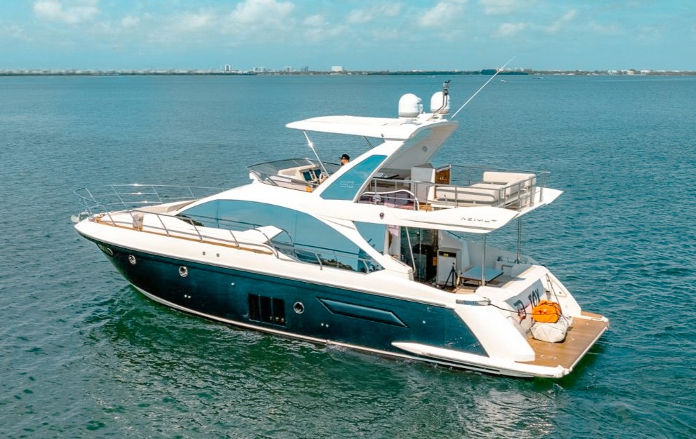Stunning 53ft Azimut yacht docked in Miami ready for your private charter adventure.